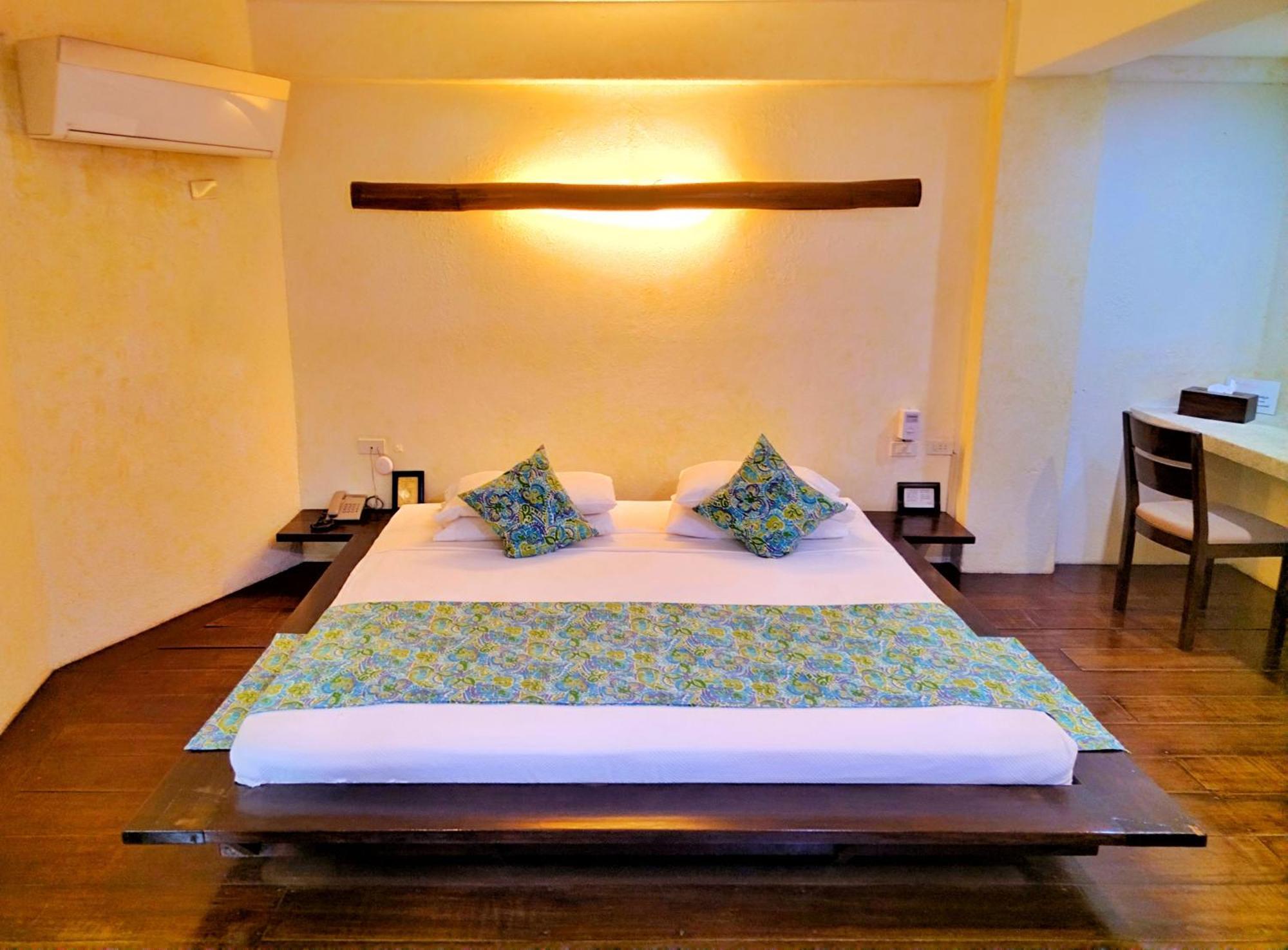 Signature Boracay Punta Rosa Balabag  Екстер'єр фото